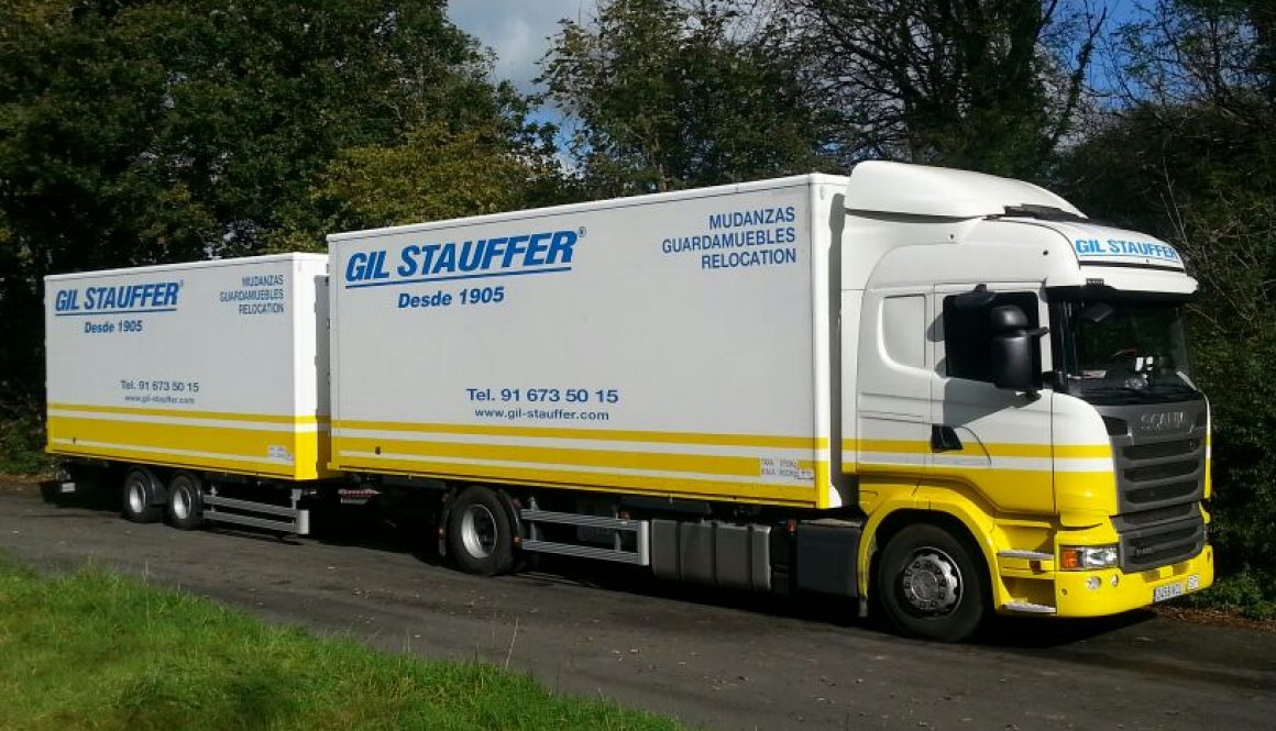 camion-de-mudanzas-y-container-gil-stauffer